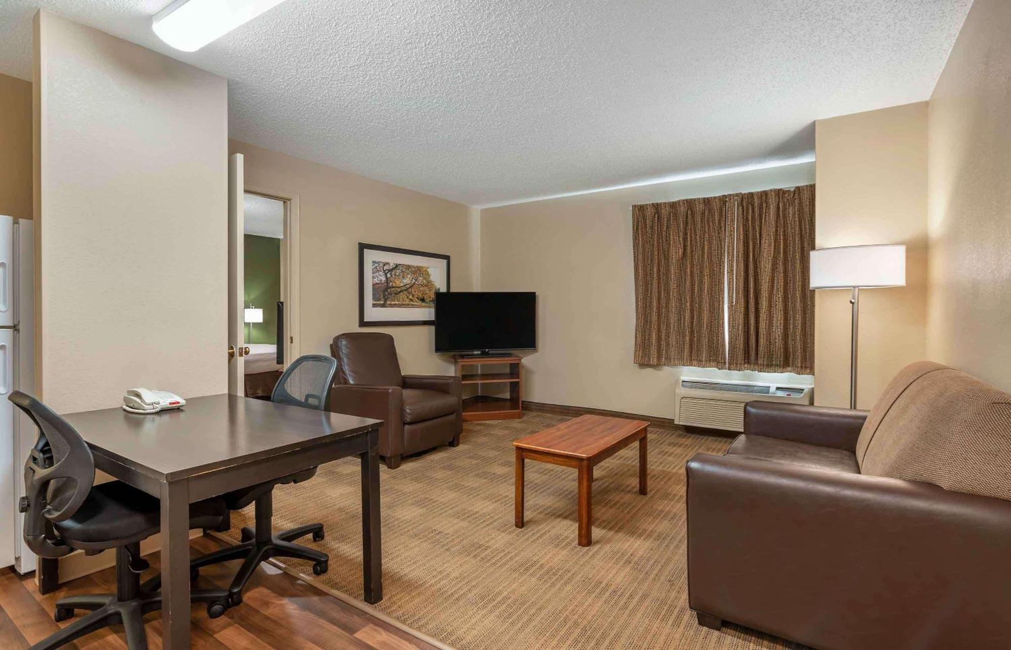 Suburban Studios Indianapolis Northwest - College Parks Exteriér fotografie